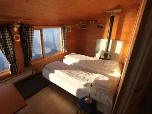 Bogen Hostel
