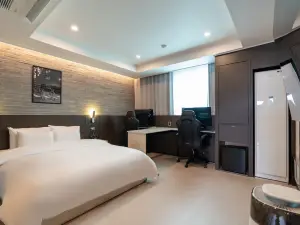 Jecheon Hound Hotel