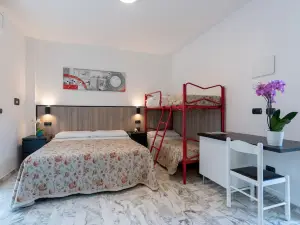 Hotel Saint Tropez - Pineto