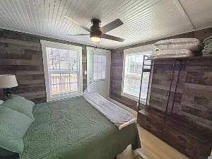 Redbud Tiny Home Resort