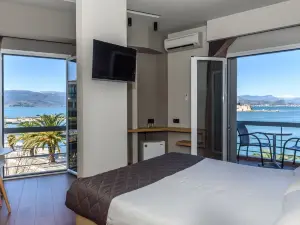 Agamemnon Hotel