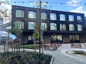 더 어반 호텔 몰로코