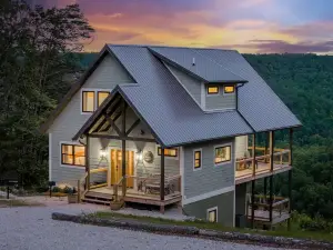 All New Firefly Cottage in the Woods Overlooking Red River Gorge Geological area