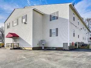 Walk to Waterfront: Cozy Fall River Condo