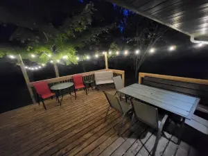 Fenced Yard, Firepit, Game Room and Home Gym - Charming Oasis