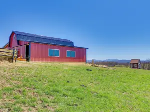 Scenic Ranch House w/ Fishing Pond!