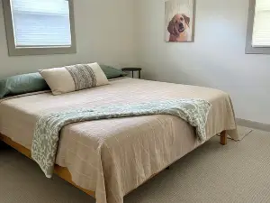 Charming 2-bedroom house with WiFi, AC in lovely Fairfield