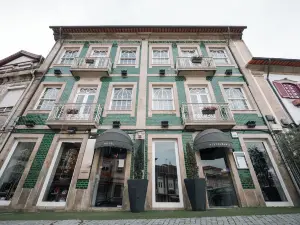 ซานโต ไทร์โซ วิลลาส