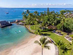 Courtyard by Marriott King Kamehameha's Kona Beach Hotel