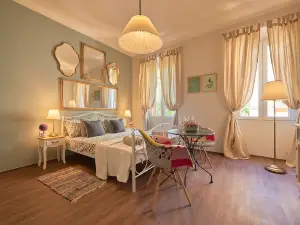 Old City Romantic Studios