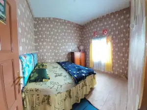 Penginapan Syariah Dhifa Indonesian Only