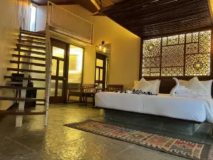 Avhyay Resort