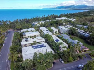 Port Douglas Apartments - Adults Only Oasis