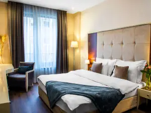 Crystal Hotel