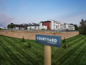 Courtyard Kansas City Overland Park/Metcalf, South of College Boulevard