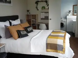 Clover Hill Studio Apartment
