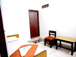 Subhash Hotel