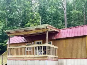 Cozy cabin in lovely McKee with WiFi, AC