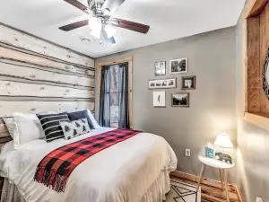 Woodland Retreat I Pet Friendly I Mins to Town