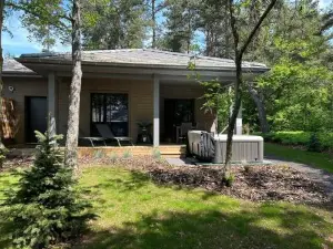 Lodge Enchanteur Avec Bain à Remous Privatif, Salle de Sport et Piscine Couverte - FR-1-582-373
