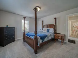 Convenient Access to Attractions and Amenities - Spacious Charming Retreat