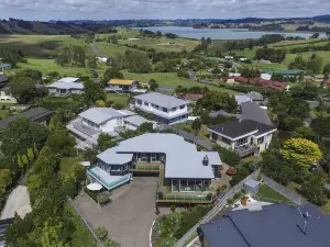 Tahi Lodge - Matakana Coast