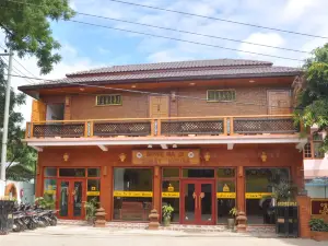 Shwe Nadi Guest House