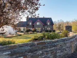 Rossclare Lodge