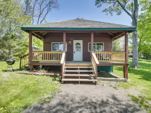 Picturesque Maine Getaway with Lake Access!