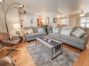 Riverside Retreat in Three Rivers - Nature's Paradise