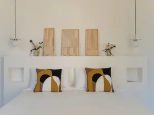 Large estate renovated with taste and comfort in the heart of nature