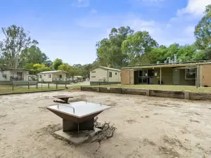 比格 4 西摩假日公園酒店