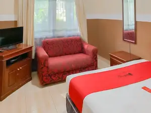 RedDoorz Plus at Grand Yustik Sukabumi