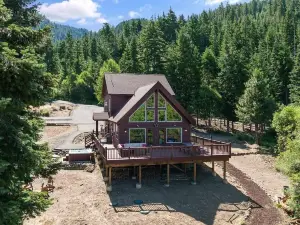 Luxury Mountain Cabin, CLE Elum, Washington State