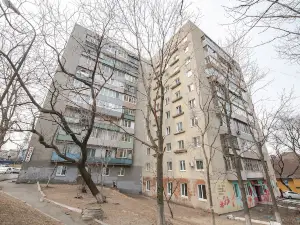 Apartment on Leonova 21A