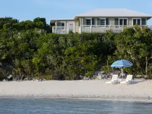 Peace & Plenty Island Cottages