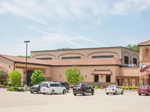 รามาดา ทรอปิกส์ รีสอร์ทแอนด์คอนเฟอเรนซ์เซ็นเตอร์ บายวินด์แฮม ดิมอยน์