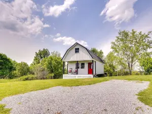 Serene Greeneville Getaway w/ Mountain Views!