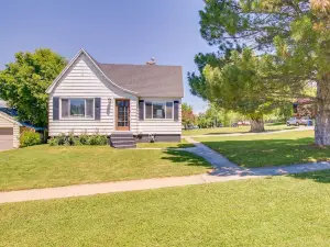 Hyde Park Home w/ Fire Pit: Near Hiking Trails!