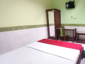 RedDoorz Syariah Near Bypass Krian