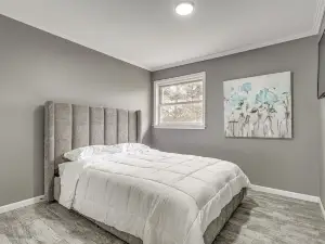 Cozy Silverwood Home: Near Golf Courses!