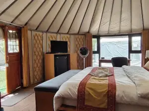 Apex le Yurt Skardu