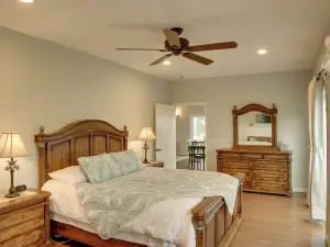 'The Aloha Green House' Retreat w/ Ocean Views!