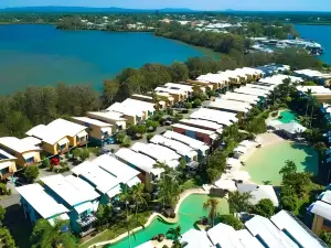 Noosa Lakes Resort