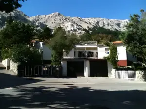 Apartments More