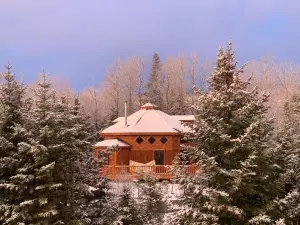 Or Luxury Yurt-Like Home in Bretton Woods with Private Beach Firepit AC Fishing and Trails