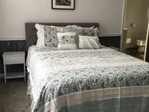 Newly renovated unit in downtown Maysville’s Entertainment District.