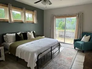 Mountain View Cottage-Northeast Kingdom of Vermont- Close to Lake Willoughby