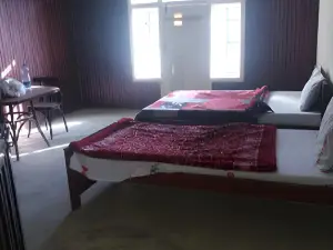 Hotel Happy Heart & Restaurant