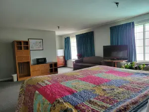 Surrey Inn Ashland